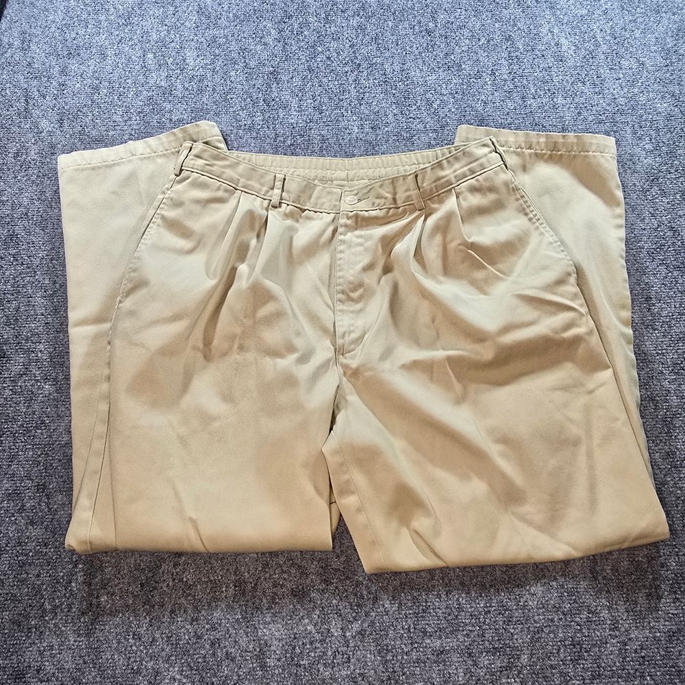 L.L. Bean Men’s Khaki Pants 34x30 Classic Fit Tan Casual Chinos